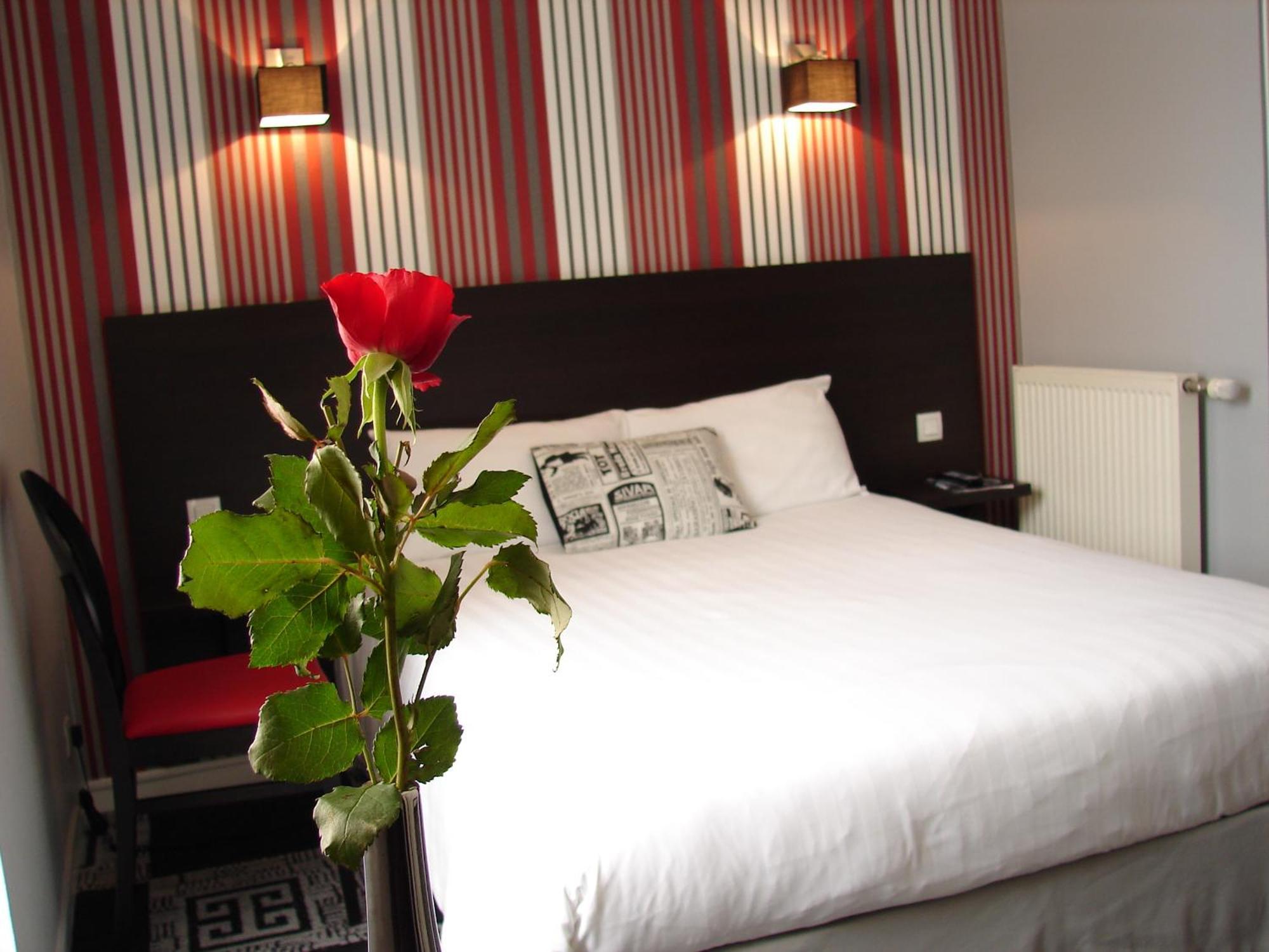 Hotel Le Charleston Le Mans Luaran gambar